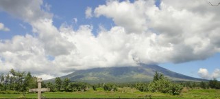 《以火山的女儿马怎么抓？》（追寻神秘传说中的神兽）